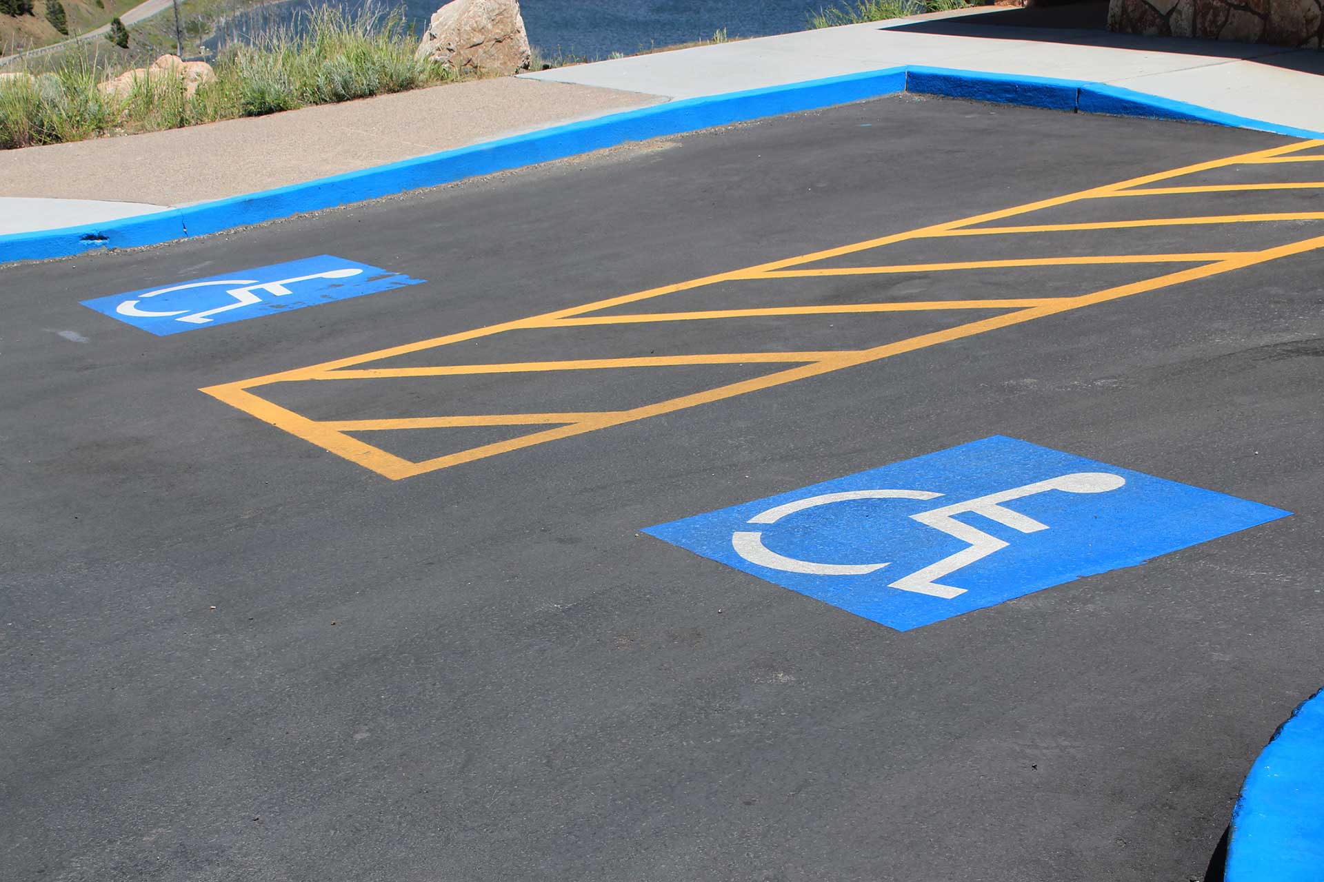 Guide To ADA-Compliant Parking Lot Markings » All Star Contracting Services